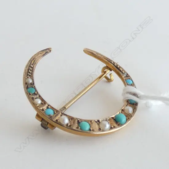 9ct GOLD C1900 CRESCENT BROOCH SEED PEARLS & TURQUOISE 1.6gms