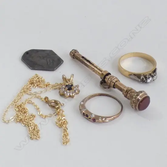 BAG ASST 9CT & 18CT JEWELLERY - DIAMOND RING / GARNET / SAPPHIRE & DIAMOND PENDANT ETC..ALL A/F 