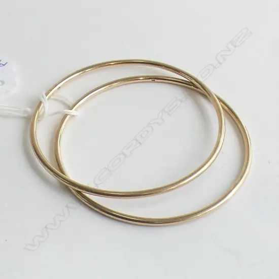 TWO 9CT BANGLES 21.73gm