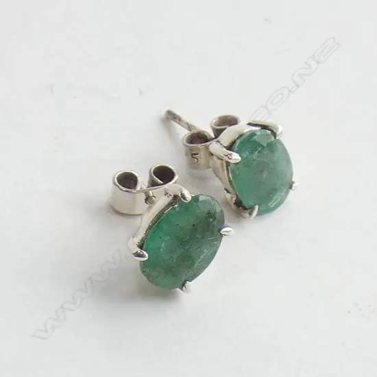 PR 925 & EMERALD STUD EARRINGS