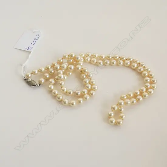 FAUX  PEARL NECKLACE