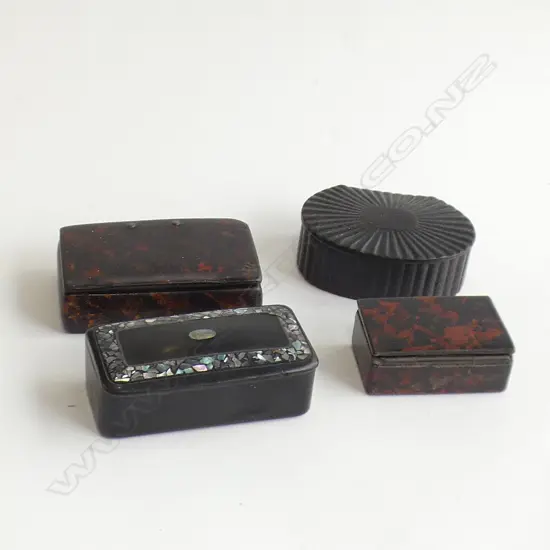 4 VINTAGE LACQUER BOXES LARGEST W.65mm