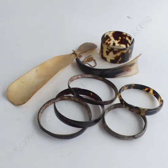 6 VINATGE TORTOISHELL & OTHER BANGLES. 2 SHOE HORNS  ETC 