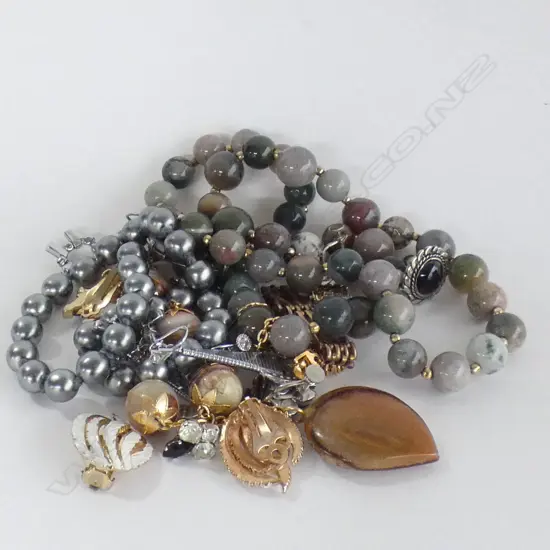 ASST. COSTUME JEWELLERY INCL. 2 AGATE NECKLACES