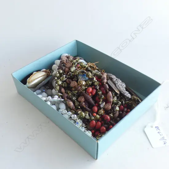 BAG ASST. COSTUME BEADS NECKLACES, HAT PINS ETC