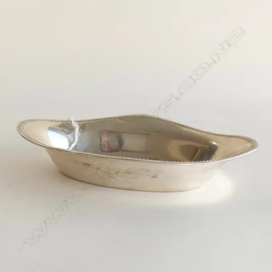 800 SILVER OVAL DISH 56gm. L.170mm. BEAD EDGE