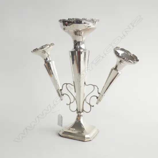 ANTIQUE STG SILVER EPERGNE - 3 OCTAGON SIDED TRUMPETS. 2 SMALLER ONES A/F CHESTER 1912 SLIGHTLY WEIGHTED BASE 600GMS