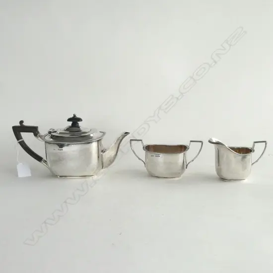 SILVER THREE PIECE TEA SET SHEFFIELD 1910 519gm