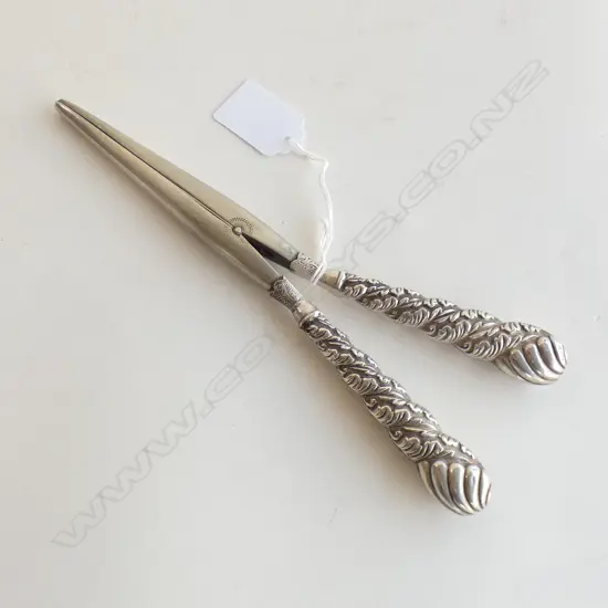 PR LATE VICT. SILVER HANDLE FANCY GLOVE STRETCHERS