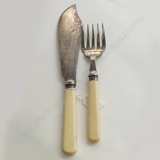PR S/PLATE FISH SERVERS EARLY 20thC KNIFE & FORK
