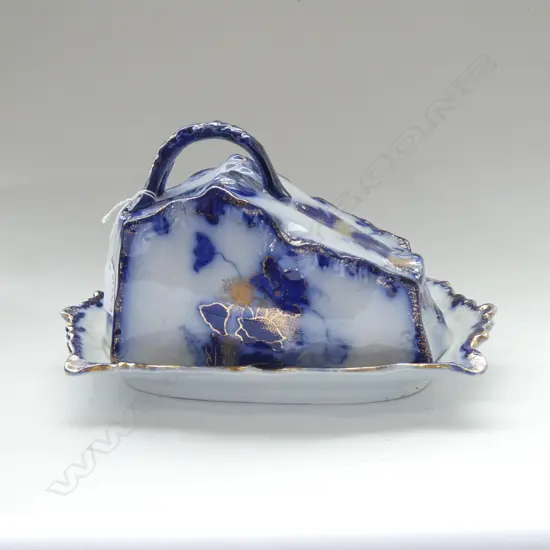 LG VINTAGE FLOW BLUE CHEESE DISH & COVER L 295MM