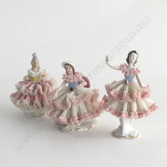 3 DRESDEN FIGURINES H.130mm