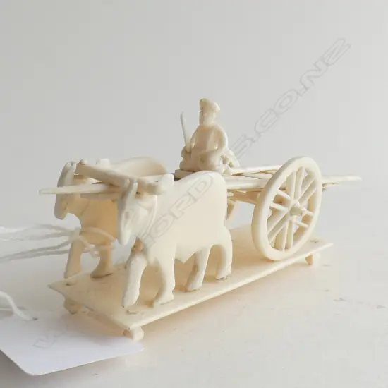 IVORY OX CART WITH DRIVER L 100MM