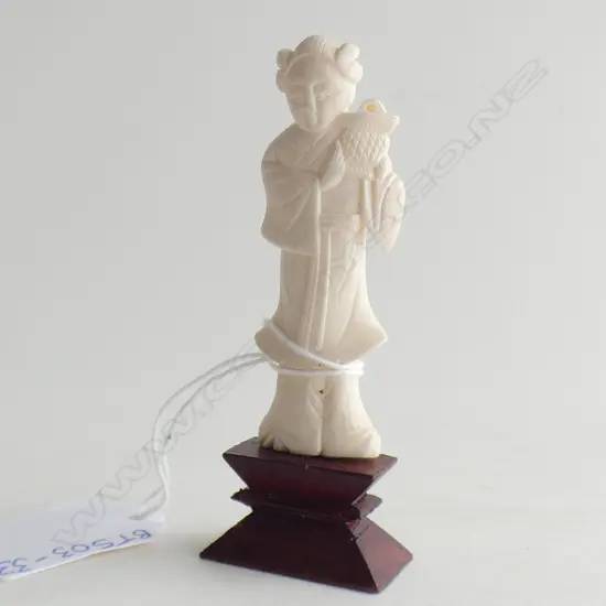 IVORY FIGURE OF CHINESE LADY HOLDING BASKET H 90MM ON WOODEN STAND