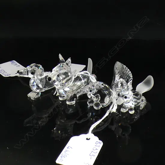 4 SM SWAROVSKI CRYSTAL ANIMALS; SAUSAGE DOG, TERRIER, FOX & ANT EATER (L 57MM) EACH IN ORIGINAL BOX