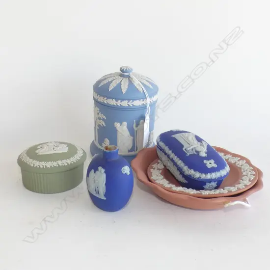 6 PCES ASST. WEDGWOOD JASPERWARE; BLUE, GREEN & TERRACOTTA