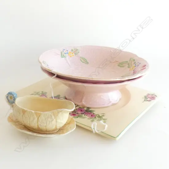 4 PCS VINTAGE CHINA; PRIMULA H/PAINTED GRAVY JUG (FLOWER HANDLE) BIARRITZ ROSE PLATE & 2 PINK CROWN DEVON BOWLS (ONE A/F