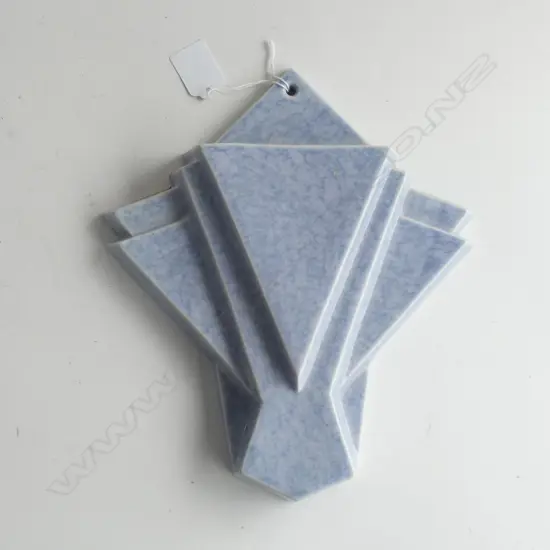 TEMUKA POTTERY MOTTLED BLUE GLAZED ART DECO 4 SECTION WALL POCKET VASE H 275MM