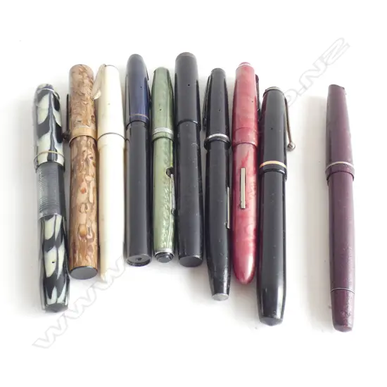 10 ASSORTED VINTAGE FOUNTAIN PENS