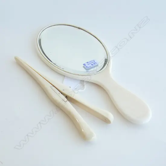 IVORY HAND MIRROR AND GLOVE STRETCHERS, MONOGRAMMED L 270 MM