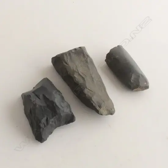 (N) 3 STONE ADZES (faulted)