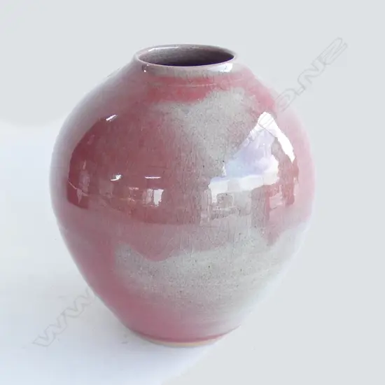 J. SMITH RED ORB STUDIO POTTERY VASE H.170mm