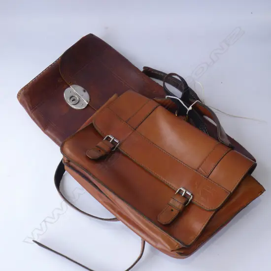 2 VINTAGE LEATHER BAGS 