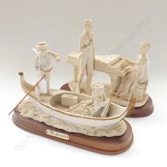 PR WHITE RESIN FIGURES; GONDALIER (L270MM) & LADY & MAN AT PIANO (L 230MM)