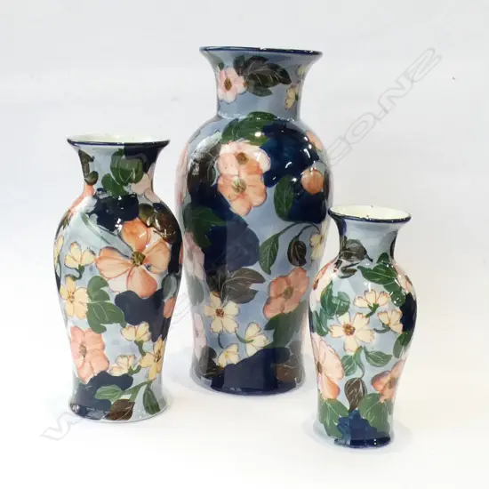 3 GRADUATED LA MAISON 'BRIAR ROSE' VASES - TALLEST H 280MM