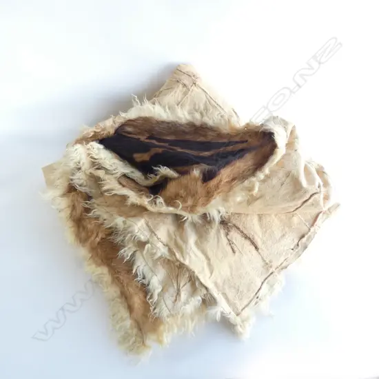 ALPACA  SKIN PANELLED LGE RUG PATTERNED BORDER 2 X 2.3m 