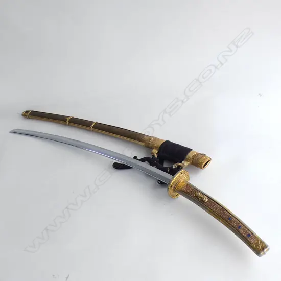 JAPANESE 20THC TACHI SWORD GILT FITTINGS L.1015MM OA