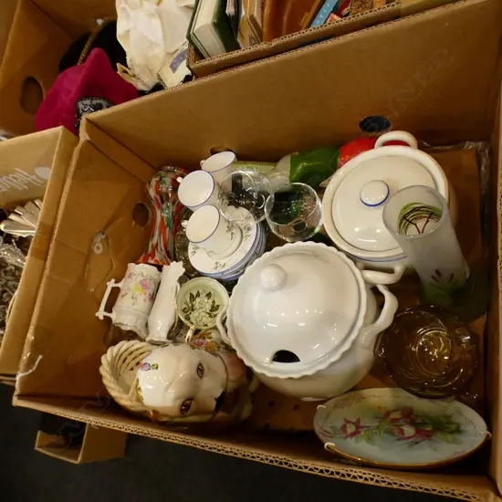 BOX ASST GLASS & CHINA INCL VINTAGE PCS & GNOME