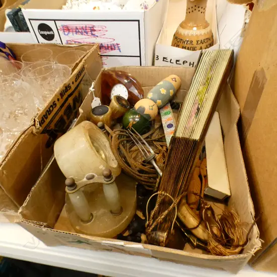 BOX LOT ONYX CLOCK AND AFRICAN HORN ITEMS