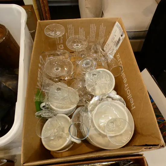BOX LOT COFFEE CUPS, CHAMPAGNE GLASSES ETC