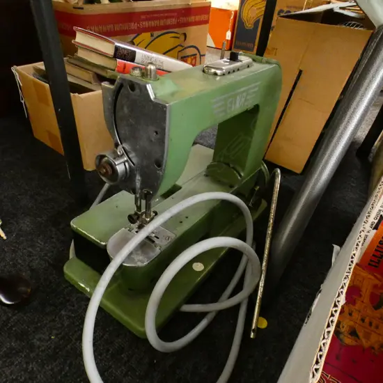 VINTAGE ELNA SEWING MACHINE