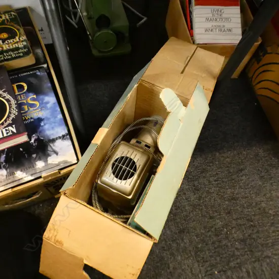 BOXED ALDIS SLIDE PROJECTOR