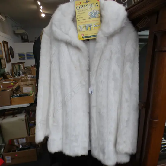 WHITE FAUX FUR LADIES JACKET SZ 12 