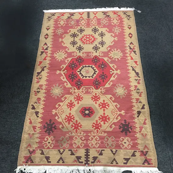 KELIM RUG, SOME MINOR STAINING, 940 X 1580mm