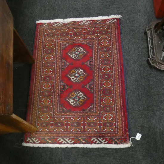 HAND KNOTTED WOOL PILE RUG 880x620mm