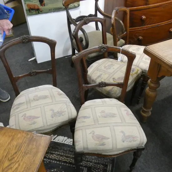 4 ANTIQUE LATE VICTORIAN DINING CHAIRS