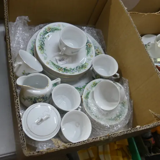 BOX LOT - 21 PC TEA SET 
