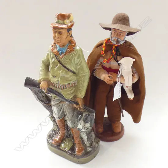 ITALIAN HAND PAINTED HUNTER WITH DOG (H280MM) + CLAY FARMER IN FELT CLOTHING WITH SHEEP