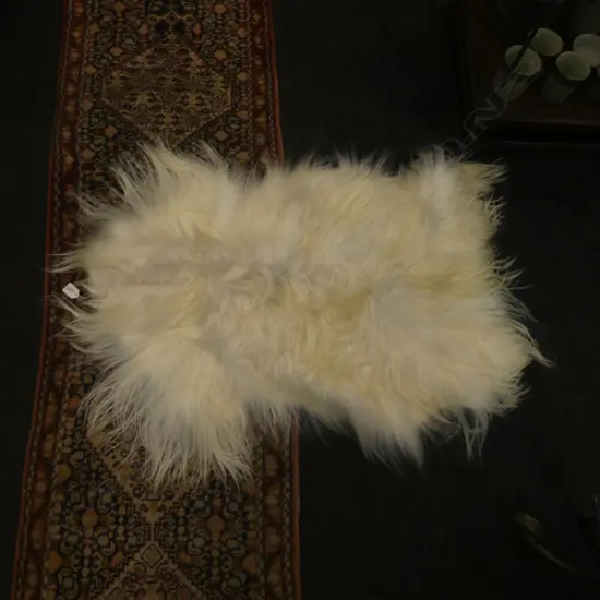 MONGOLIAN GOAT HIDE; LONG WHITE WOOL 950x600mm