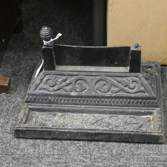 OLD CAST IRON BOOT SCRAPER (1 FINIAL MISSING) W.245mm