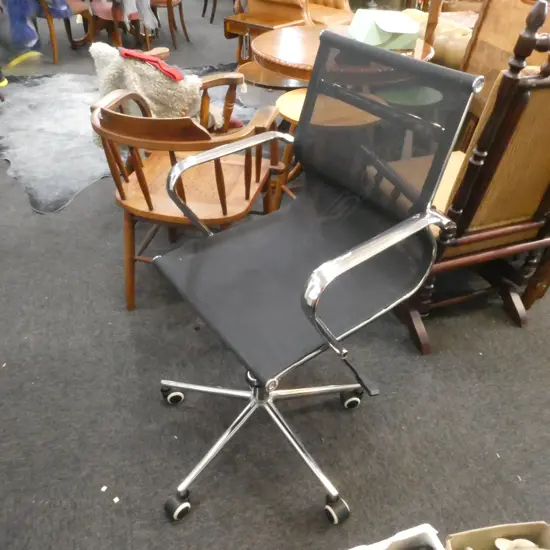 EXECUTIVE CHROME & BLACK MESH OFFICE CHAIR