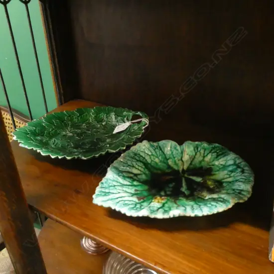 2 MAJOLICA LEAF PLATES, CHIPS L.250mm