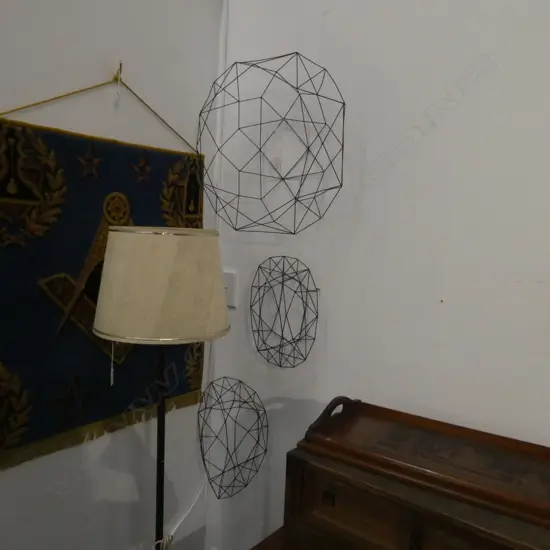 UNUSUAL WIRE LARGE FRUIT BOWL 560MM ACROSS AND 2 MATCHING SMALLER 