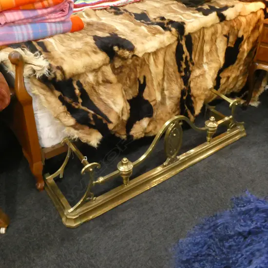 BRASS FIRE FENDER W.1360mm