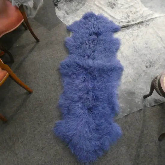 TIBETAN LAMB HIDE; LONG CURLY WOOL IN BLUE 1600x600mm