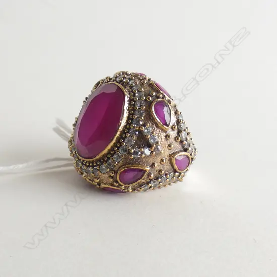 RED STONE COCKTAIL RING